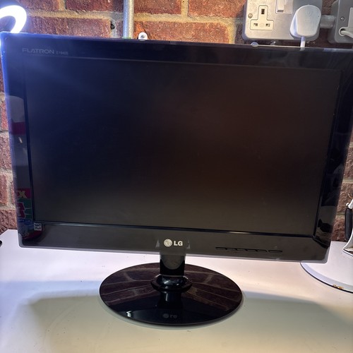 LG Flatron E1940S 18,5" / 19" LED LCD VGA 16:9 Monitor (ohne Netzteil)