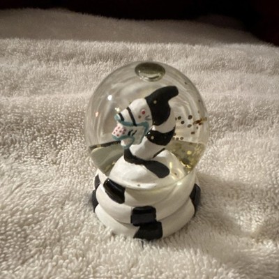 Warner Bros. Beetlejuice Sandworm Snow Globe Black White Glitter