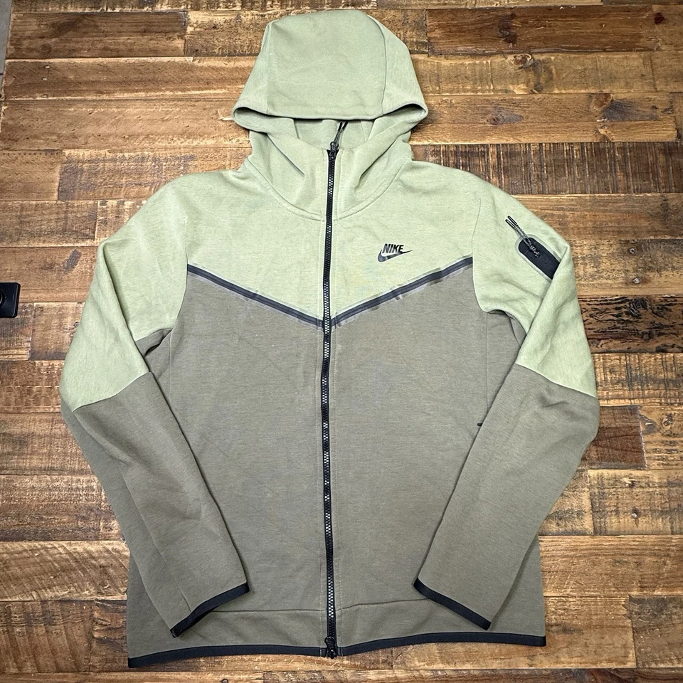 Conjunto de sudadera con capucha y jogger Nike Tech polar cremallera completa verde rendimiento Foto 2 de 4