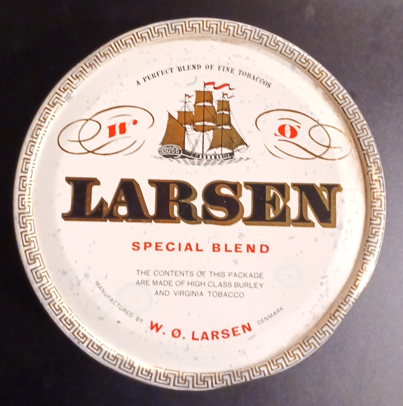 Larsen Special Blend Vintage Tobacco Tin -- 4 5/8 inch Diameter 