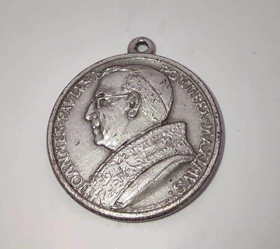 Vintage Catholic Joannes Pavlvs II Pontifex San Pietro Silver Tone