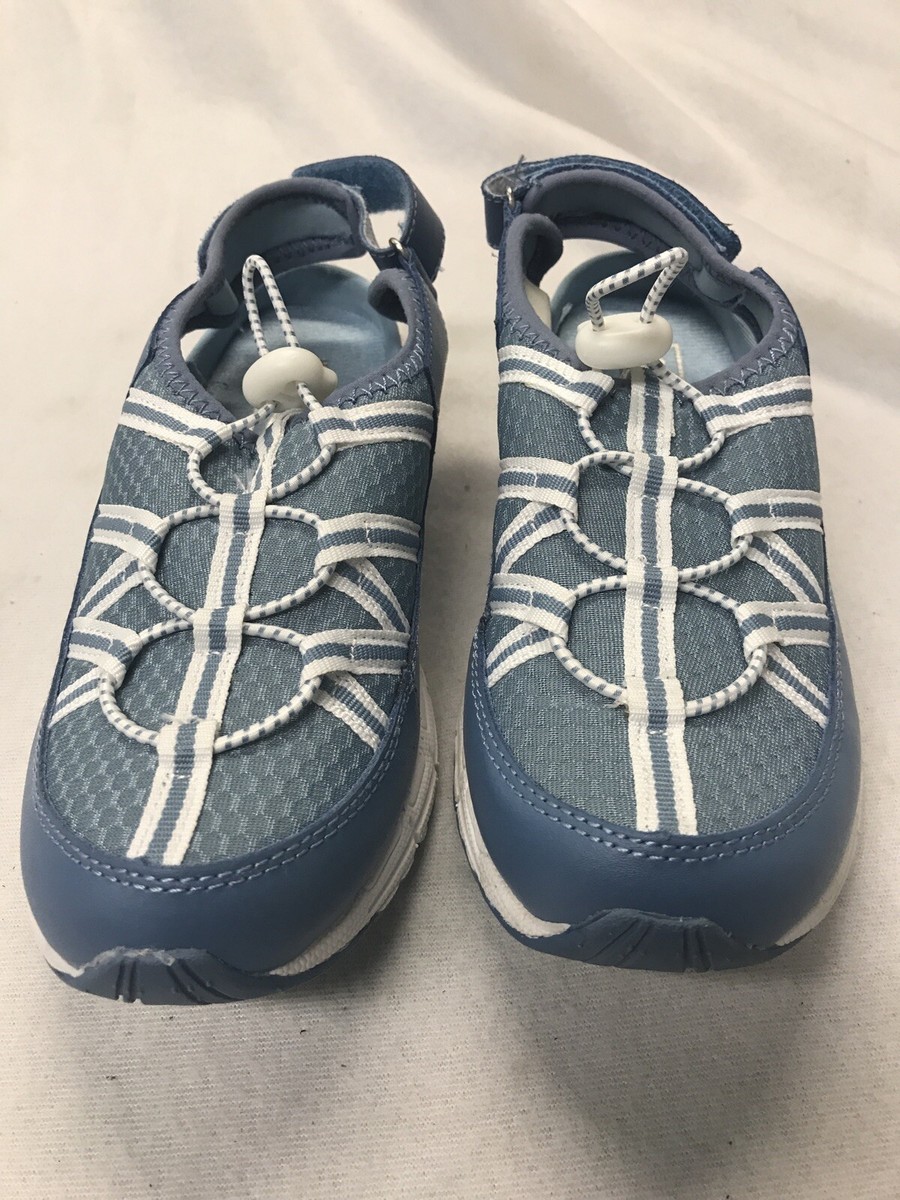 Ladies mushrooms sneakers size medium, blue, open back