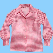 Vintage 60s Laura Mae Bright Pink White Houndstooth Pattern Pointed Collar Shirt