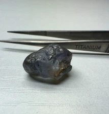 Sapphire facet rough gemstone Tanzania 16.60 carats