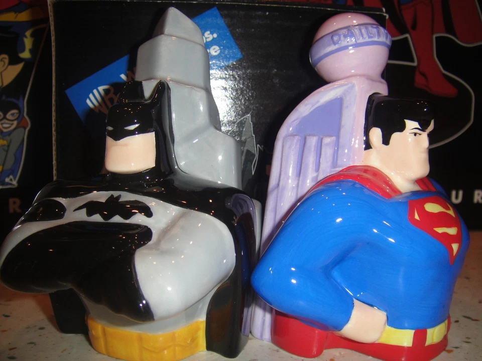 WARNER BROS ¡¡NUEVO DE FÁBRICA!! SUPERMAN & BATMAN SALT & PIMIENTA Estatuilla JUGUETE Foto 3 de 4