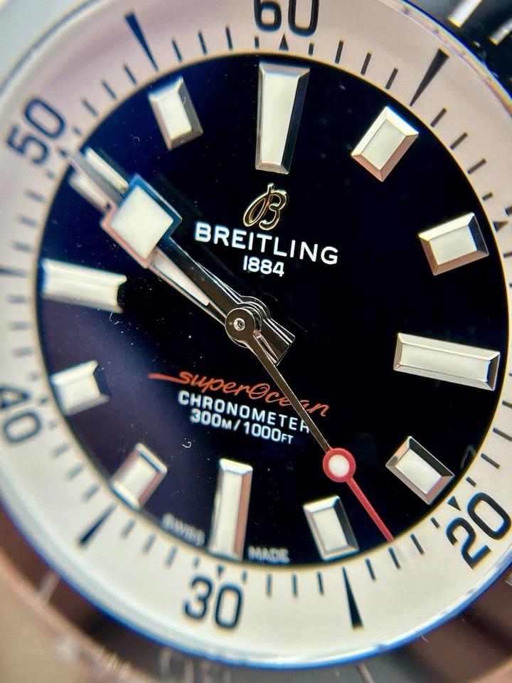Reloj Automático Breitling SuperOcean 42MM #A17375 Caja y Papeles Foto 2 de 4