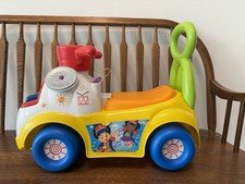 Fisher-Price Little People Music Parade Ride-On Toy - Lights  Sounds