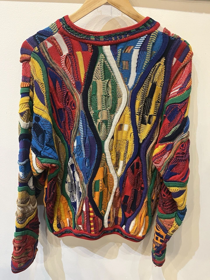 Suéter 3D Vintage Tundra Canadá Estilo Coogi Multicolorido Arco-íris Anos 90 Tamanho Médio - Imagem 4 de 4