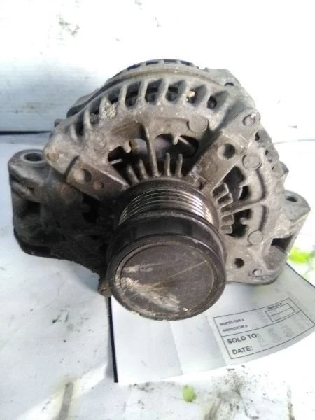 Jeep Grand Cherokee 2019 alternador 3,6 litros Foto 2 de 4