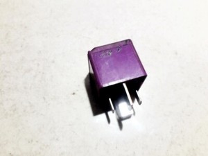 Opel Zafira 2001 Relay module 90494959, v23136-j4-x24 #745687-16