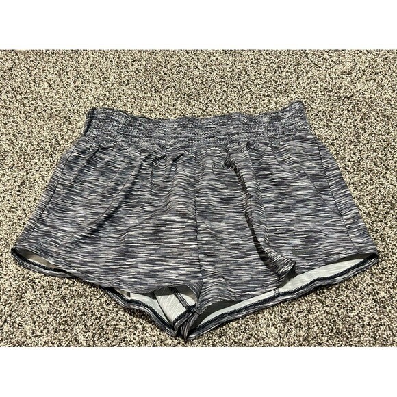 D5 NWT NEW Nike women's training shorts medium lined