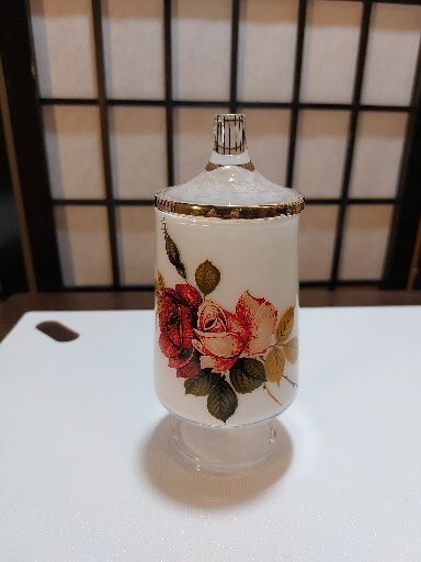 Porcelain Feature Floral in Rose Remnant 1 metre Porcelain Feature Floral in Rose Remnant 1 metre