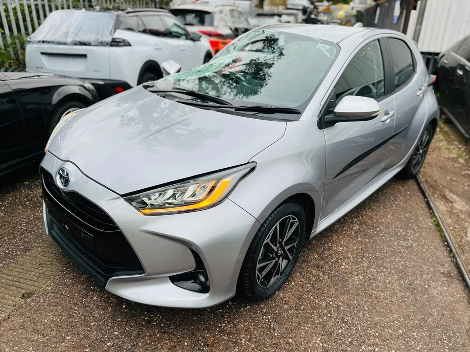 TOYOTA YARIS REAR SHOCK ABSORBER 2024 PASSENGER SIDE 1.5 P-HYB AUTO 48530 - Image 2 of 4