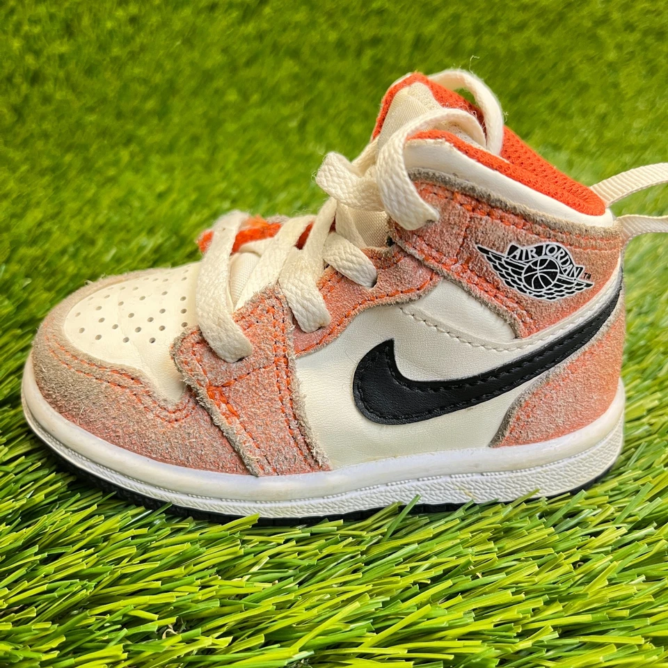 Nike Air Jordan 1 Mid Niño Pequeño Talla 5C Naranja Blanco Zapatos de Baloncesto Tenis Foto 3 de 4