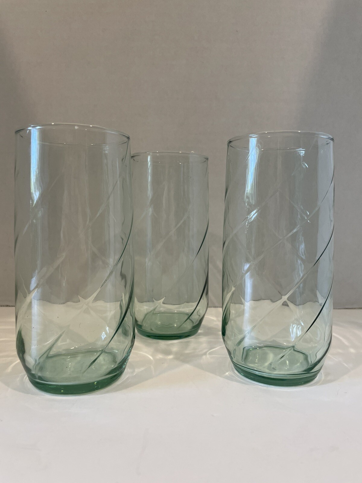Set Of 3 Libbey Crisa Green 12 Oz. Tumblers Glasses Light Green Optic Swirl