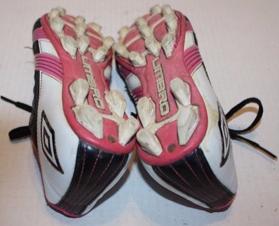 Crampons Foot Umbro Femme – WOS Corisca Engage, Noir/rose, Taille 9.5, Occasion