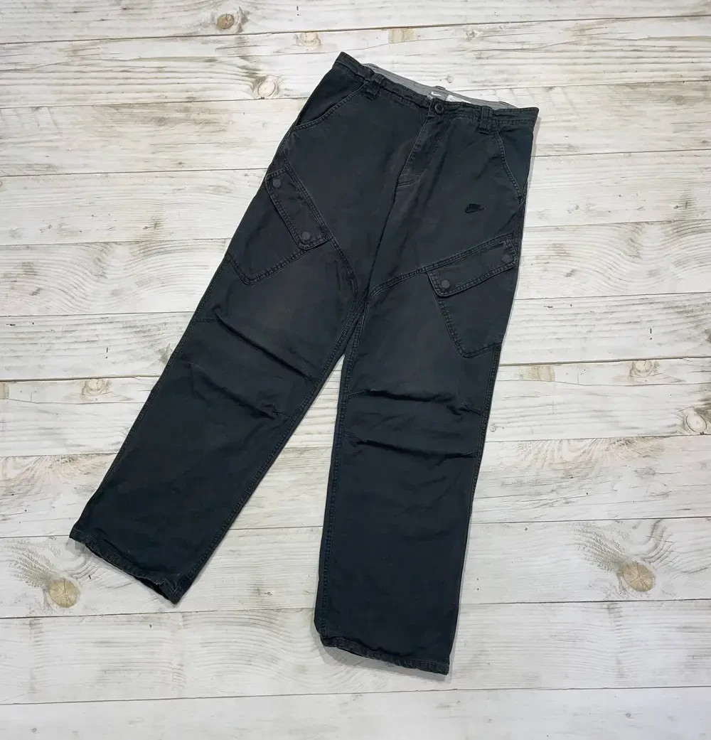 00s NIKE archive black cargo pants バギー Vintage Nike Cargo Pants Swoosh 00s Military Army Men Size 32