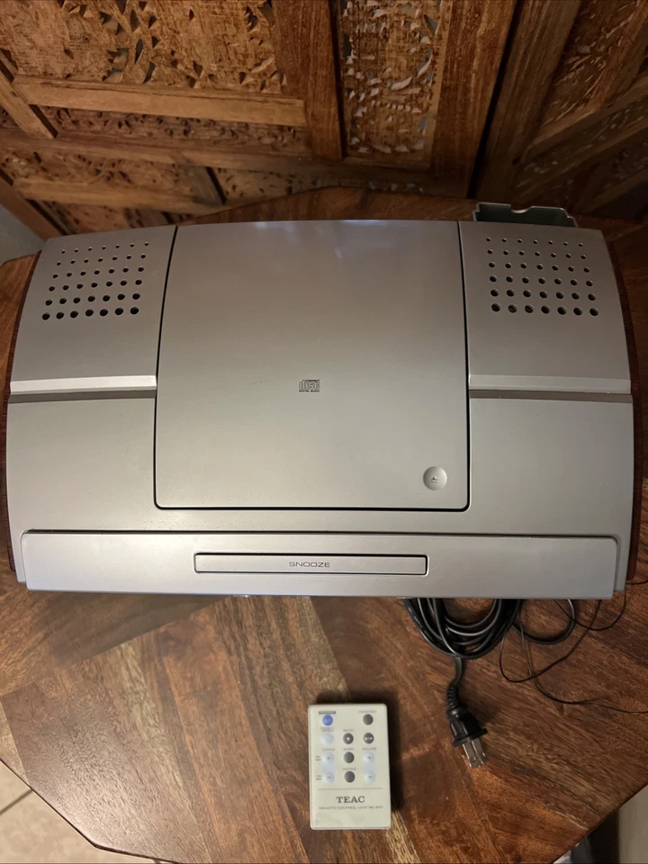 Vintage Teac LT-1 Retro Style Stereo CD Player Radio With Remote Fantastic Sound - Image 2 of 4