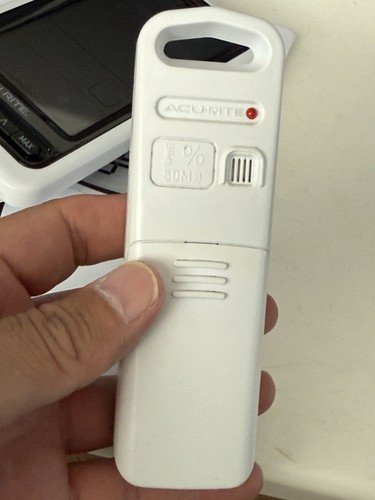 AcuRite Indoor/Outdoor Wireless Weather Thermometer with Humidity Clock *USED* - Picture 8 of 8