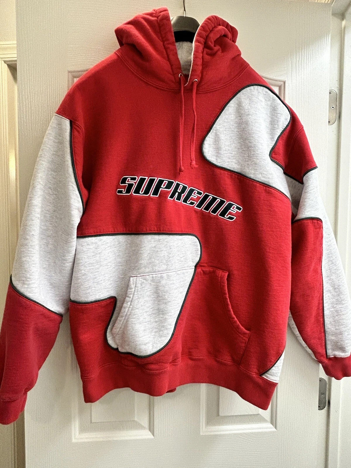 Sweat à capuche suprême rouge et gris grand