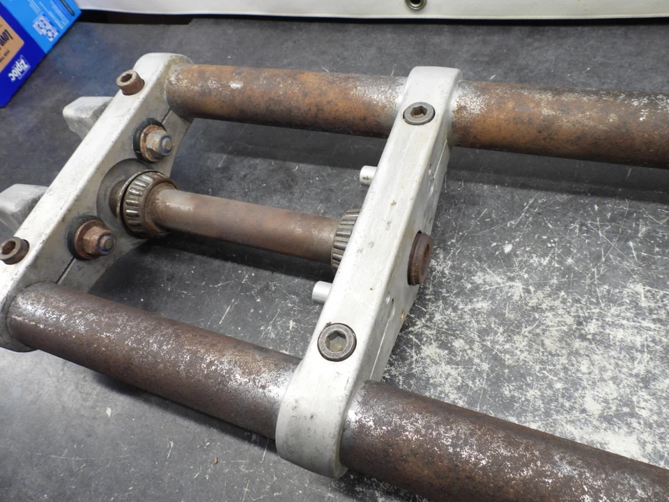 Horquillas y árboles triples AHRMA Maico 250 400 440 #5 2926 Foto 4 de 4