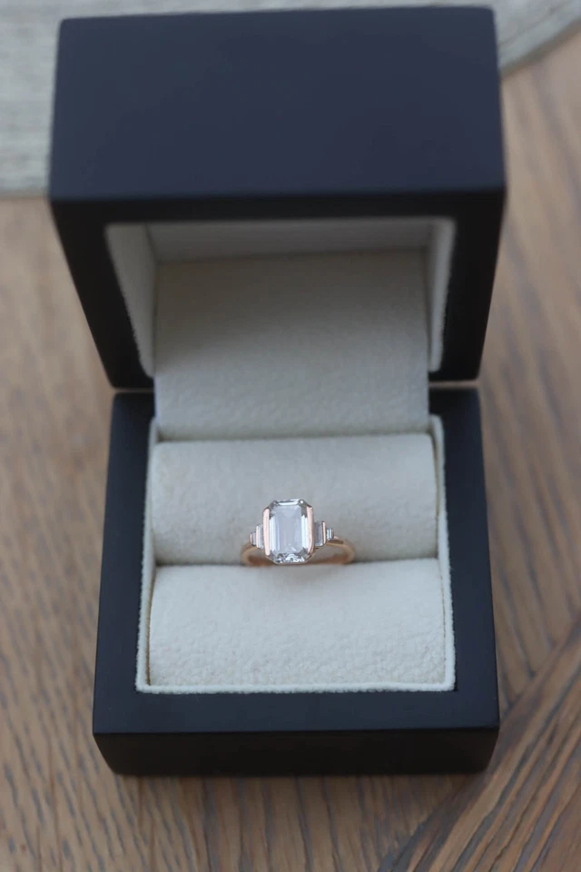 2.51 carat Diamond Ring (Lab Grown) Emerald Cut 18KT Rose Gold Band- Certified - Image 3 of 4