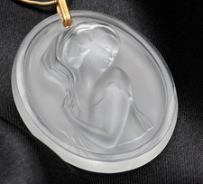 LALIQUE OVAL CRYSTAL  PENDANT , CLEMENCE LADY IN RELEIF RARE -X DISPLAY MODEL