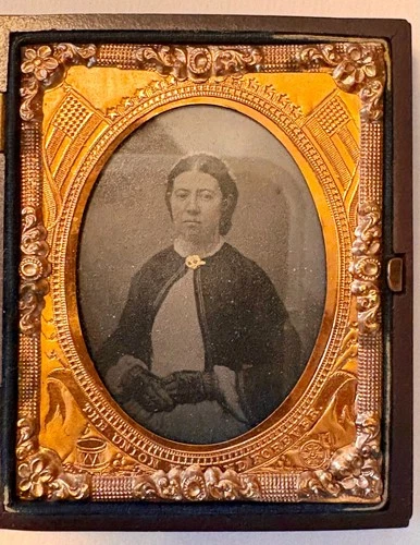 Antique Civil War Period 9th Pl. Tintype Of Union Nurse Gutta Percha Union Case