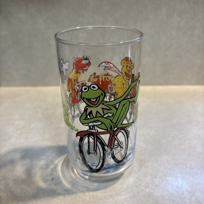 McDonalds Vintage 1981 The Great Muppet Caper Kermit Bicycle Ride Glass Henson