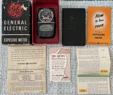 VINTAGE GENERAL ELECTRIC EXPOSURE METER WORKS MODEL 8DW58Y41 LIGHT VALU 1945