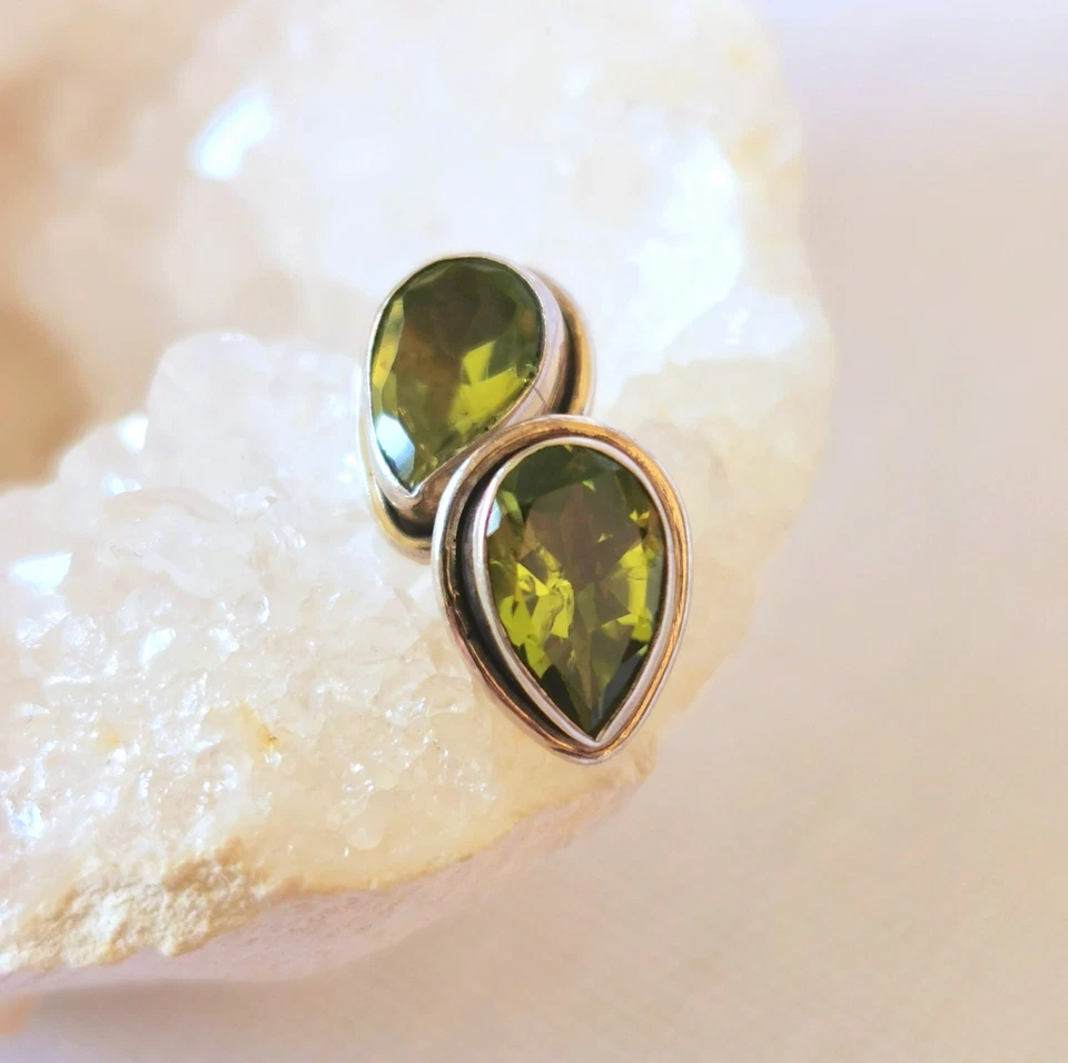 Ohrringe, Ohrstecker mit Peridot, 925er Silber - facettiert - Olivin - Grün - Bild 2 von 4