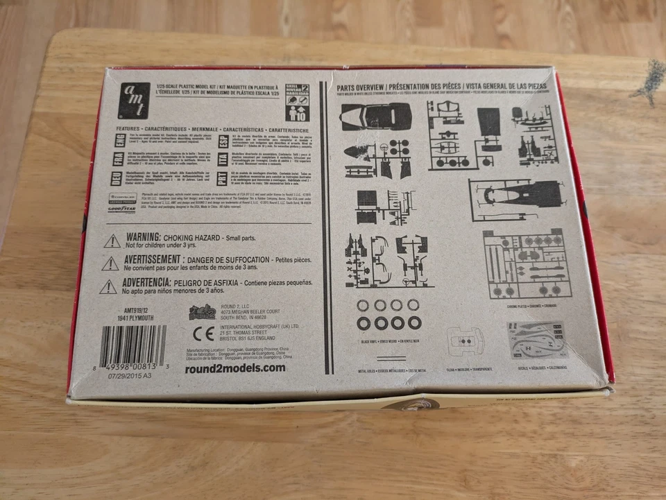 OPENED/UNUSED 1941 Plymouth Four Passenger Coupe Model Kit 1:25 - Image 3 of 3