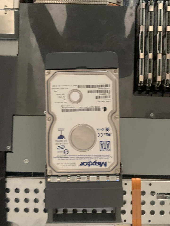 Apple Xserve 2008 Quad Core 2.8 com 16GB e 2 x 1TB e 1 x 250GB e mais!! - Imagem 4 de 4