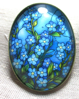 XL GLASS DOME ''STAINED GLASS '' FLOWER SERIES BUTTON -  FORGET-ME-NOTS   1-1/2 IN