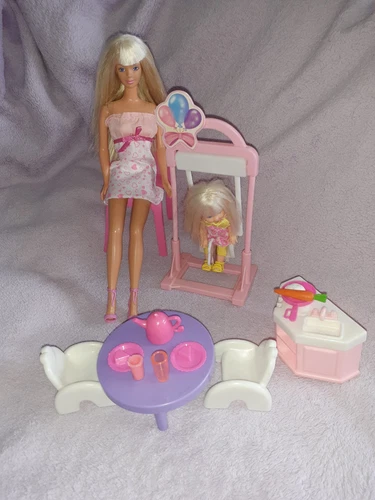 Vintage 1990s Barbie dolls Play Set Bundle - Barbie with Kelly / Shelly Toddler