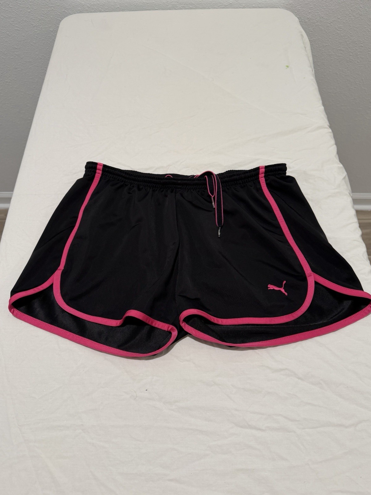 PUMA Women’s Athletic Running Shorts Black Pink Drawstring Size L thumbnail 3