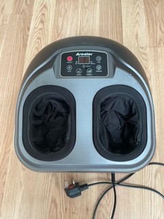 Arealer Shiatsu Foot Massager RD Z677 Compression and Heat 40W Remote Control