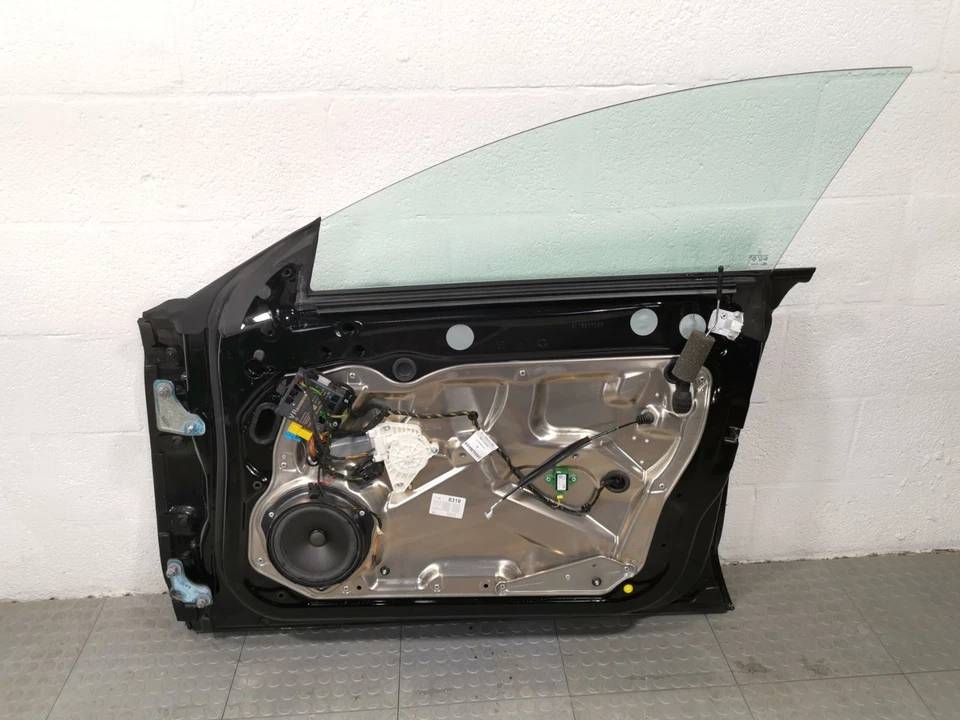 Mercedes-Benz 2014 CLS550 tracción trasera 4,7 L pasajero delantero derecho carcasa de puerta negra Foto 2 de 4