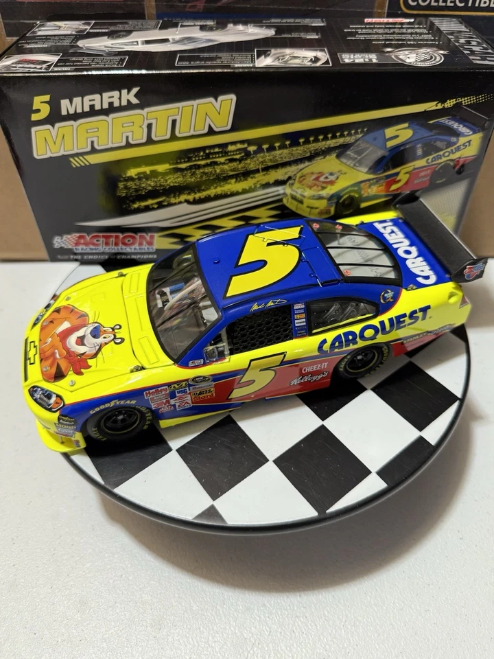 Mark Martin #5 Kellogg’s 2009 1/24 Nascar Diecast - Image 2 of 4