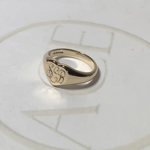 NEW 9ct Solid 375 Yellow Gold 9 x 9mm 4.8g Heart Signet Ring UK Hallmarked - Video 1 of 1