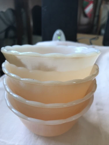 4 Pc Vintage Anchor Hocking Fire King Scalloped Peach Lusterware Dessert Cup