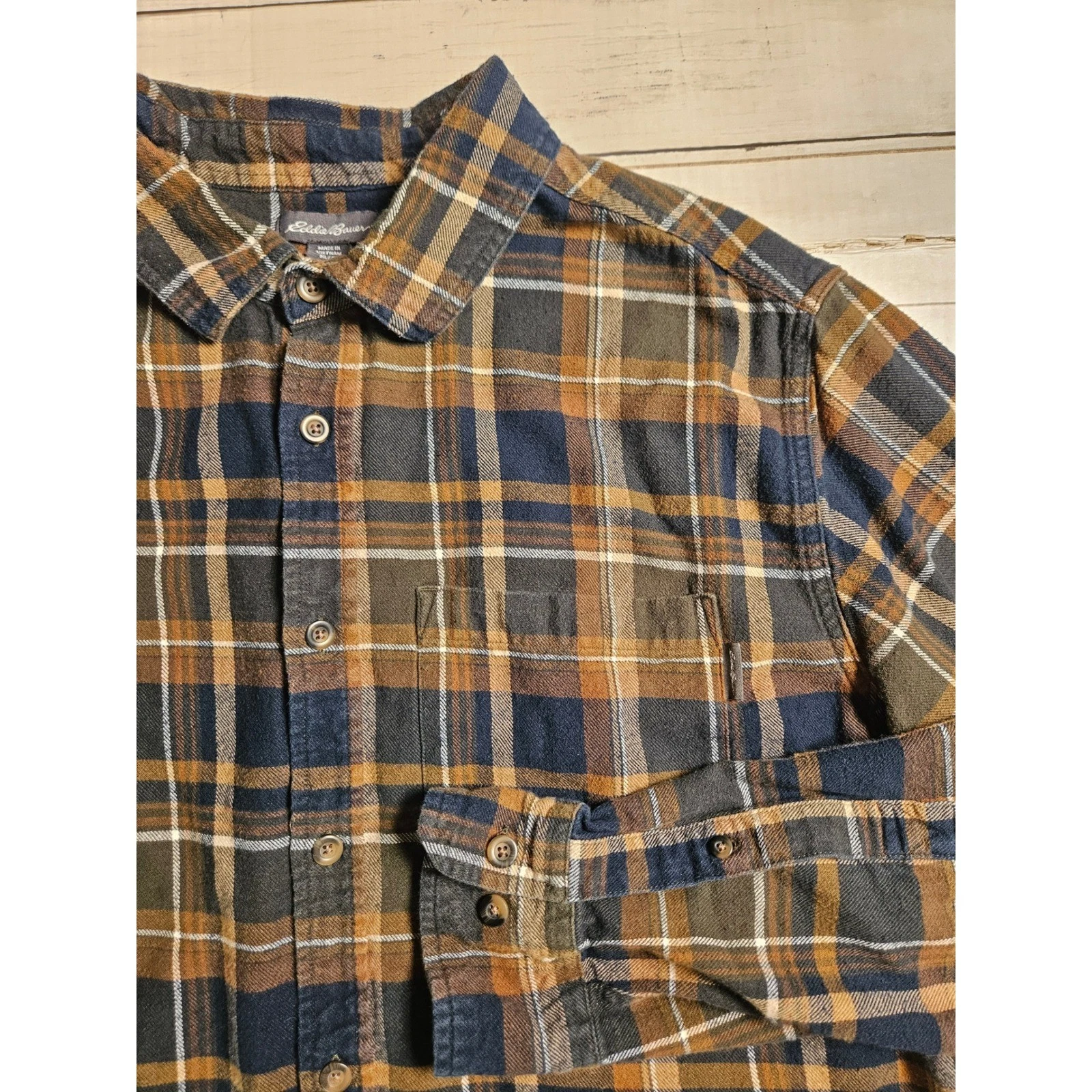 Eddie Bauer Mens XL Plaid Flannel Shirt Brown Navy Blue Cotton Outdoor