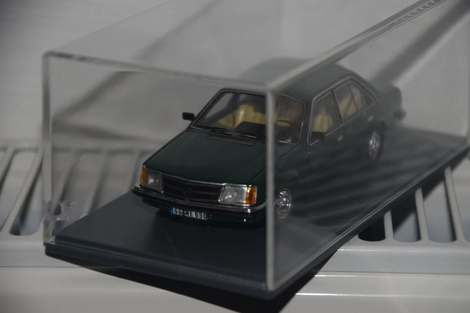 Neo 1:43 Opel Commodore C, 43690 , neu,selten - Bild 3 von 4