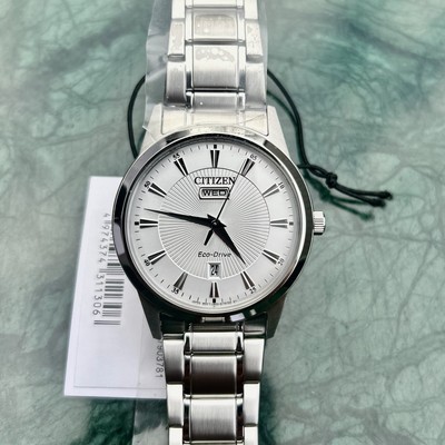 Citizen Eco Drive 40mm Ref: AWO100-86A
