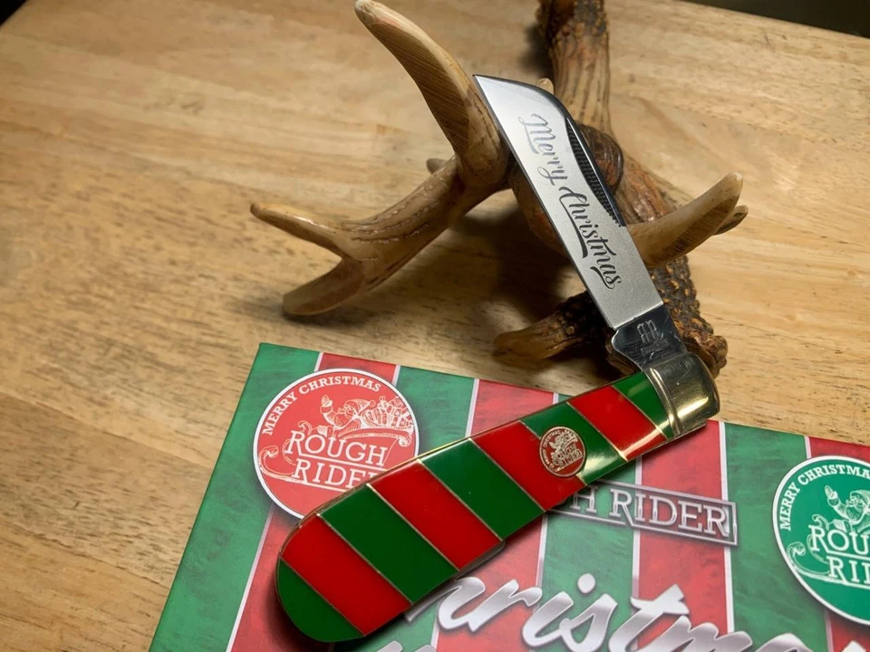 Cuchillo Rough Rider Edición 30 Aniversario Feliz Navidad Medio Halcón 4" RR2689 Foto 2 de 4