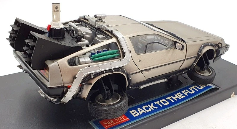 Sunstar 1/18 Scale 2711 Back To The Future Part 1 Time Machine Delorean - Image 2 of 4
