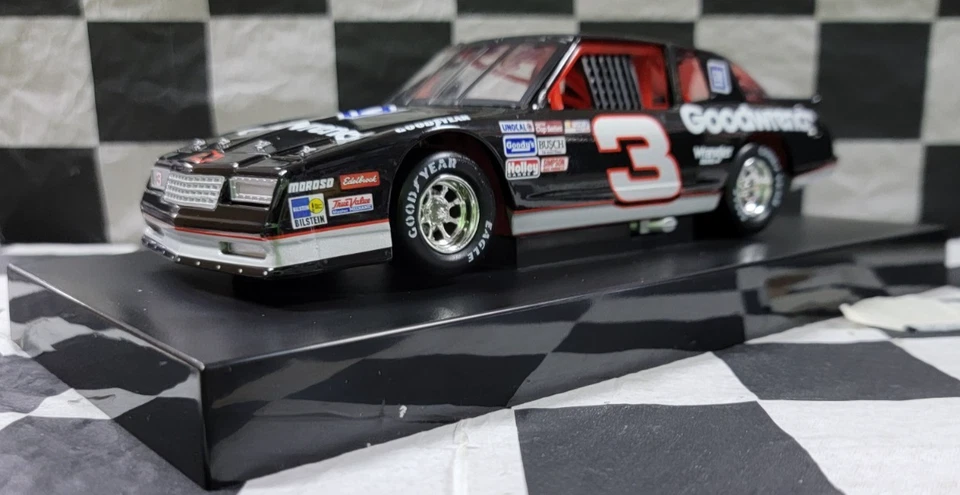 Richard Childress Racing #3 GOODWRENCH Unveil 1988 Monte Carlo 1:24 WX32421GDWXX - Immagine 3 di 4