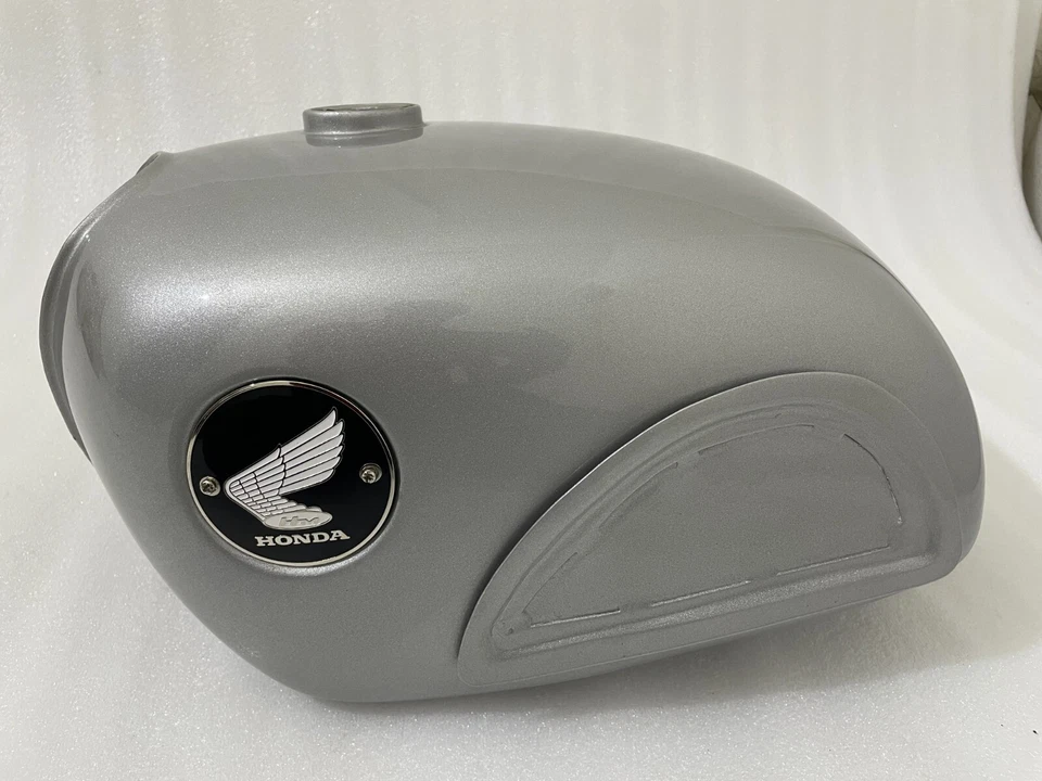 Honda CL72 CL77 (1962 - 1967) 305 Scrambler Silver Painted Steel Fuel Gas Tank - Image 2 of 4