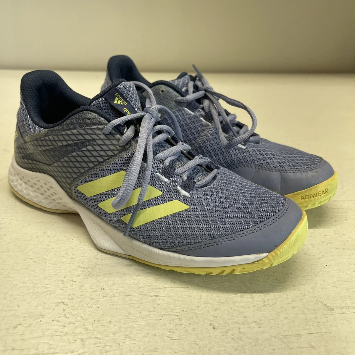 Adidas Women s Size 8.5 Adizero Club CM7741 Blue Running Shoes