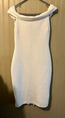 Women s Size 4 Bisou Bisou Ivory Dress  Gold Foil Accent Lined Form Fitting